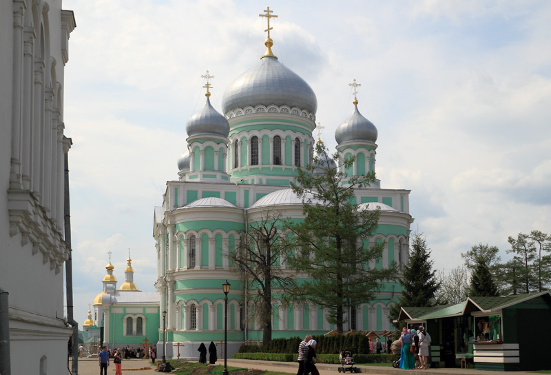 Дивеевский монастырь в москве. Казанская Церковь Серафимо-Дивеевский монастыря. Дивеево Казанская Церковь. Казанская община Дивеево.